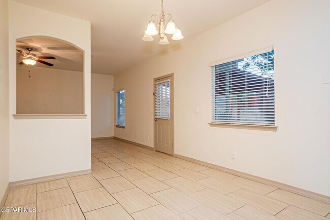 Building Photo - 3204 Merry Mdw