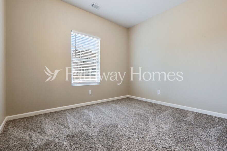 Building Photo - 3509 Mica Cir SE