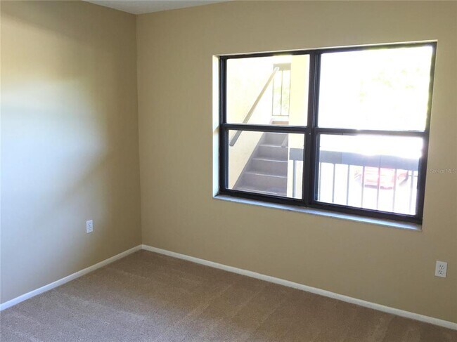 Building Photo - 315 30th Ave W