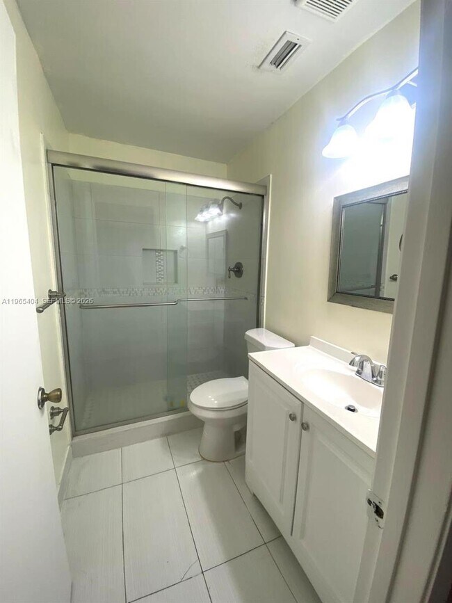 Building Photo - 4601 Pier Dr