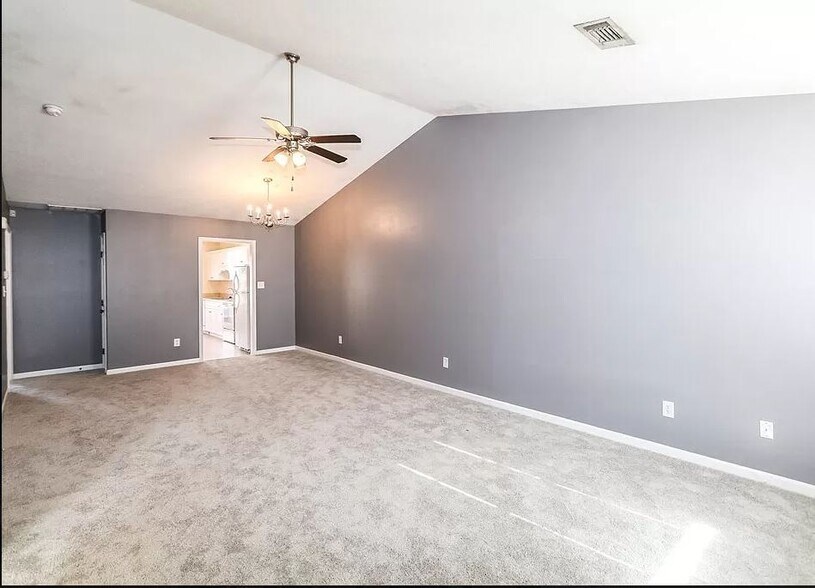 Building Photo - 1721 Elizabeth St