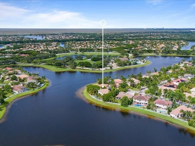 Building Photo - 926 Marina Dr