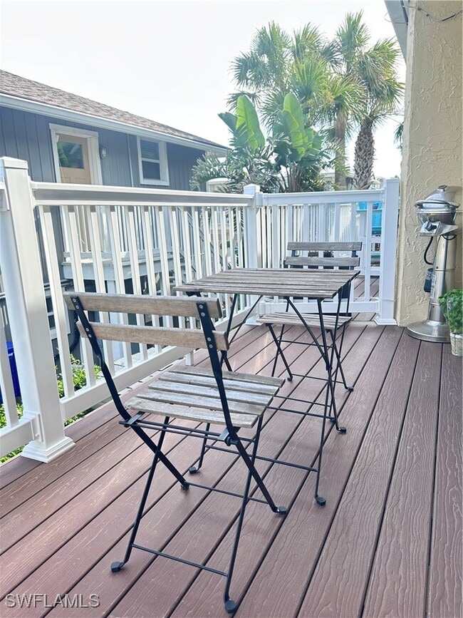 Building Photo - 1107 1st St S