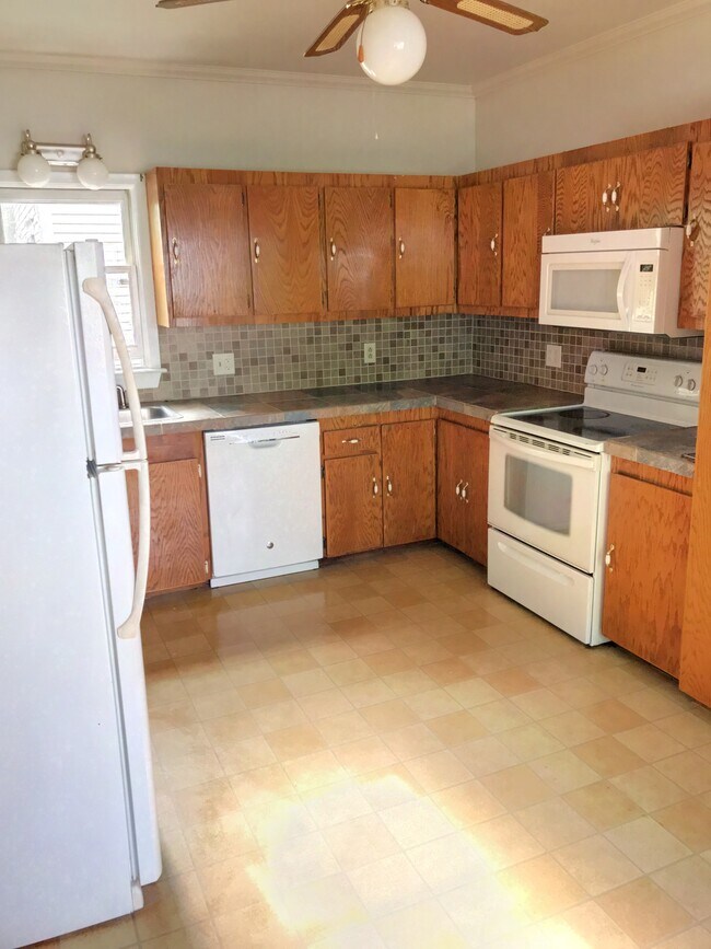 6 Hazelwood Ave 6 Hazelwood Ave Waterville ME 04901 Apartment Finder