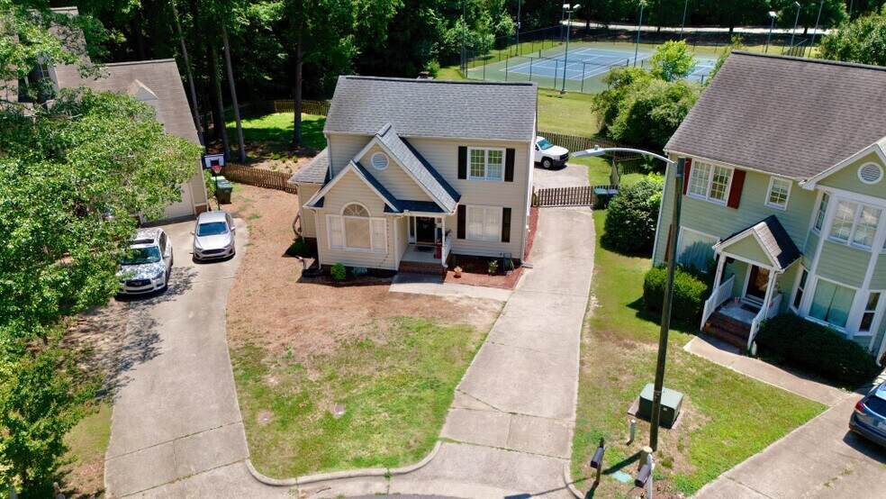 Building Photo - 4512 Emmit Dr