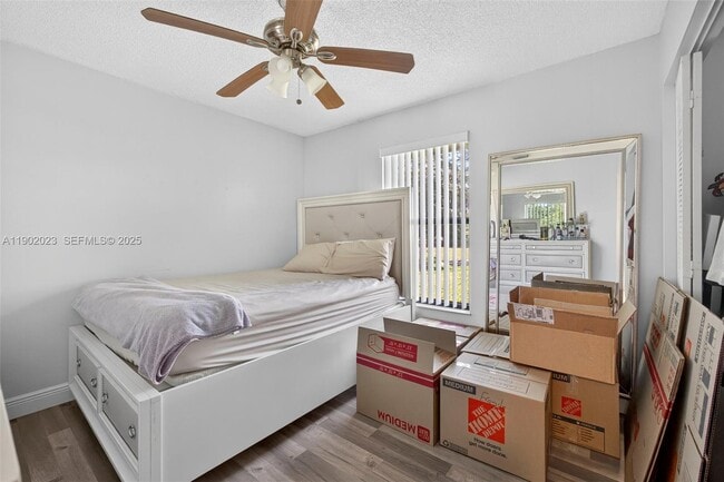 Building Photo - 100 Miramar Ave