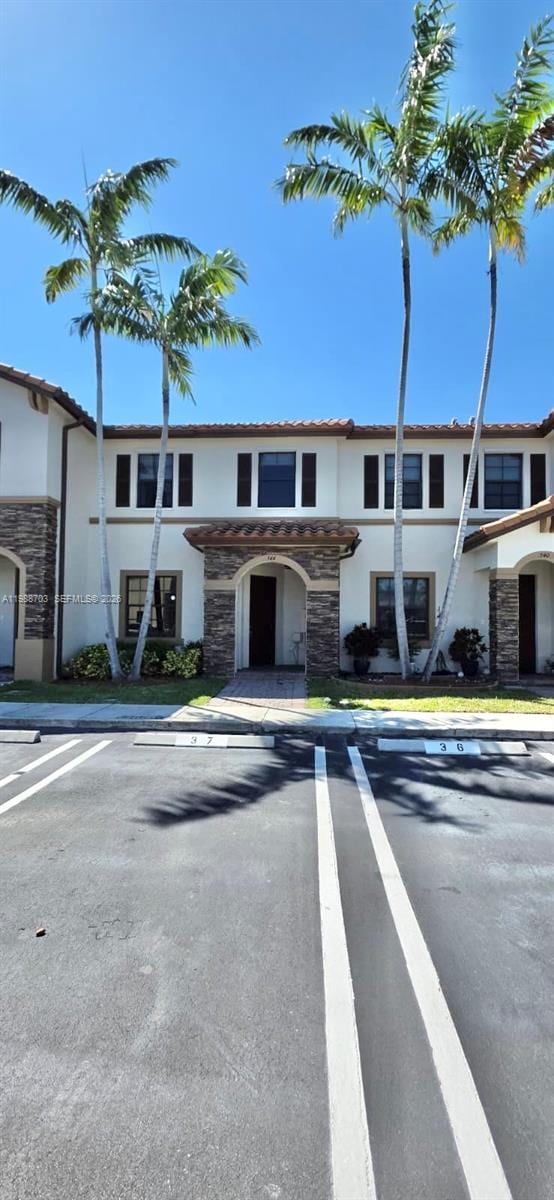 Building Photo - 544 SE 32nd Ave