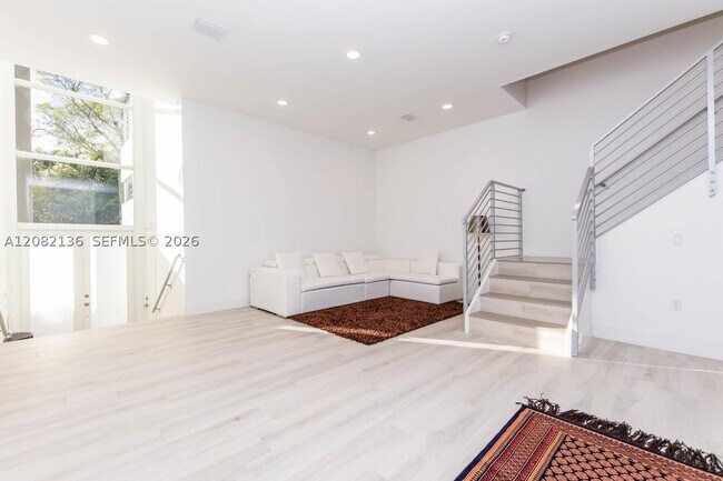 Building Photo - 2875 SW 33rd Ct