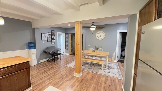 Building Photo - 69 Belknap Ln