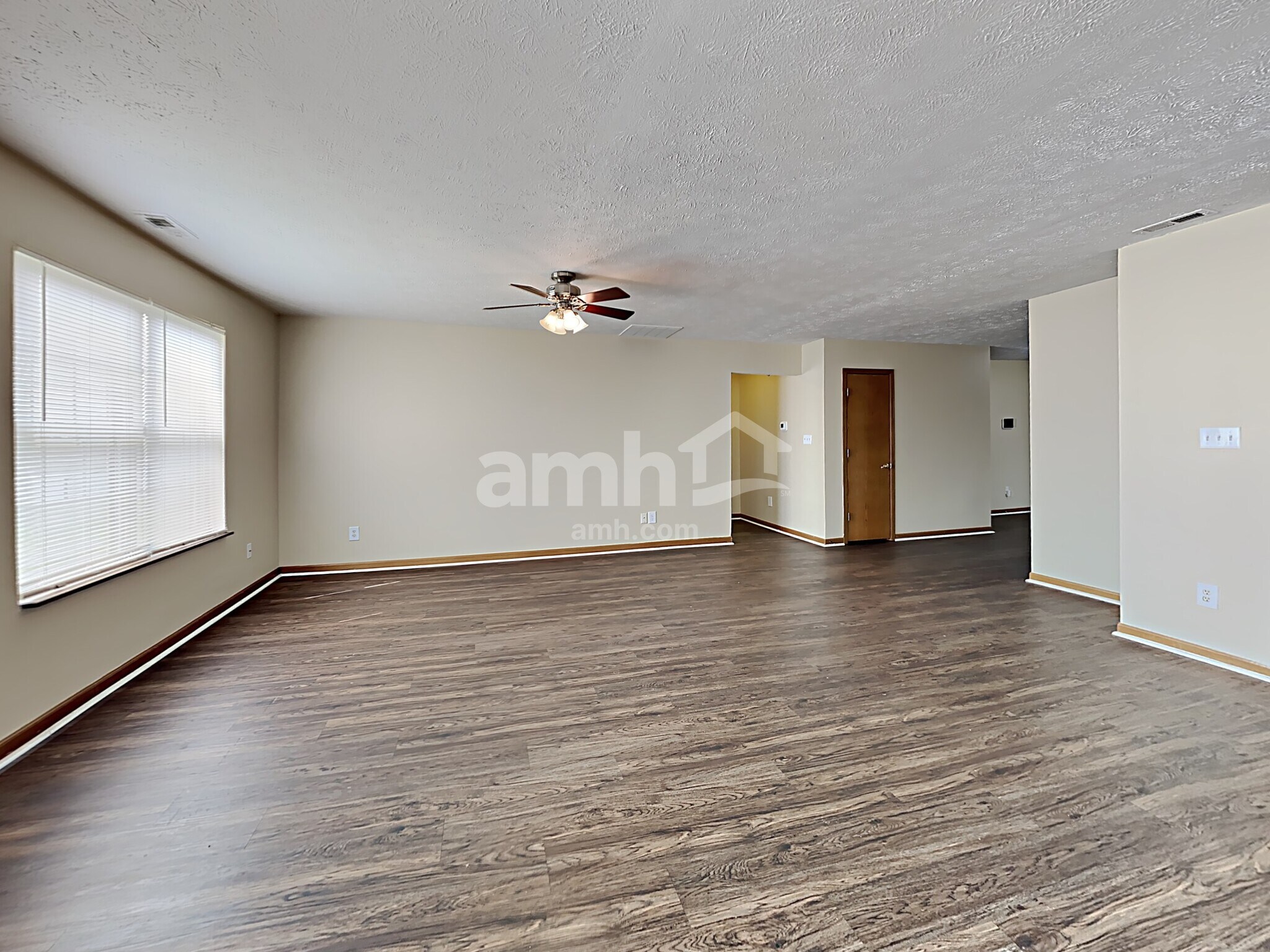 Building Photo - 8255 Captain Dr