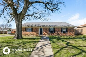 Building Photo - 6230 Hott Springs Dr