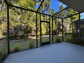 Building Photo - 1365 NE 105th St