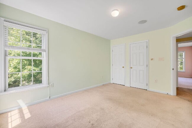 Building Photo - Spacious 5 Bedroom Home in Moseley – $3,800/mo