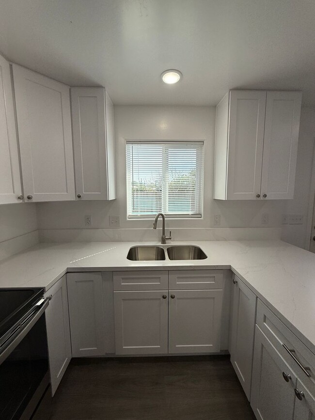 Building Photo - NE Newer Single Story Detached ADU on Cul-De-Sac Near Marian Hospital - All Basic Utilities Included