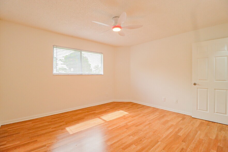 Building Photo - 3453 NW 44th St