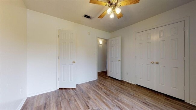 Building Photo - 3623 Elaine Dr