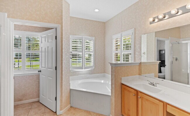 Building Photo - Julington Creek Plantation, Grand Home with WOW Amenities!