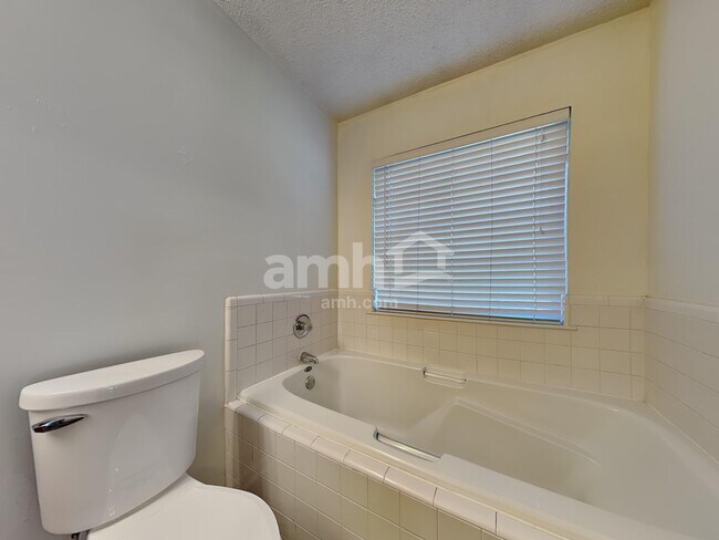 Building Photo - 103 Richmond Way