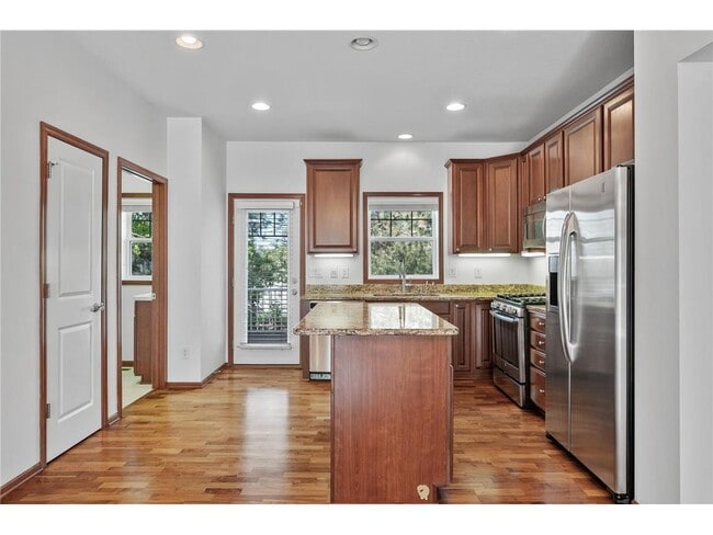 Building Photo - 2102 Cedar Grove Trail