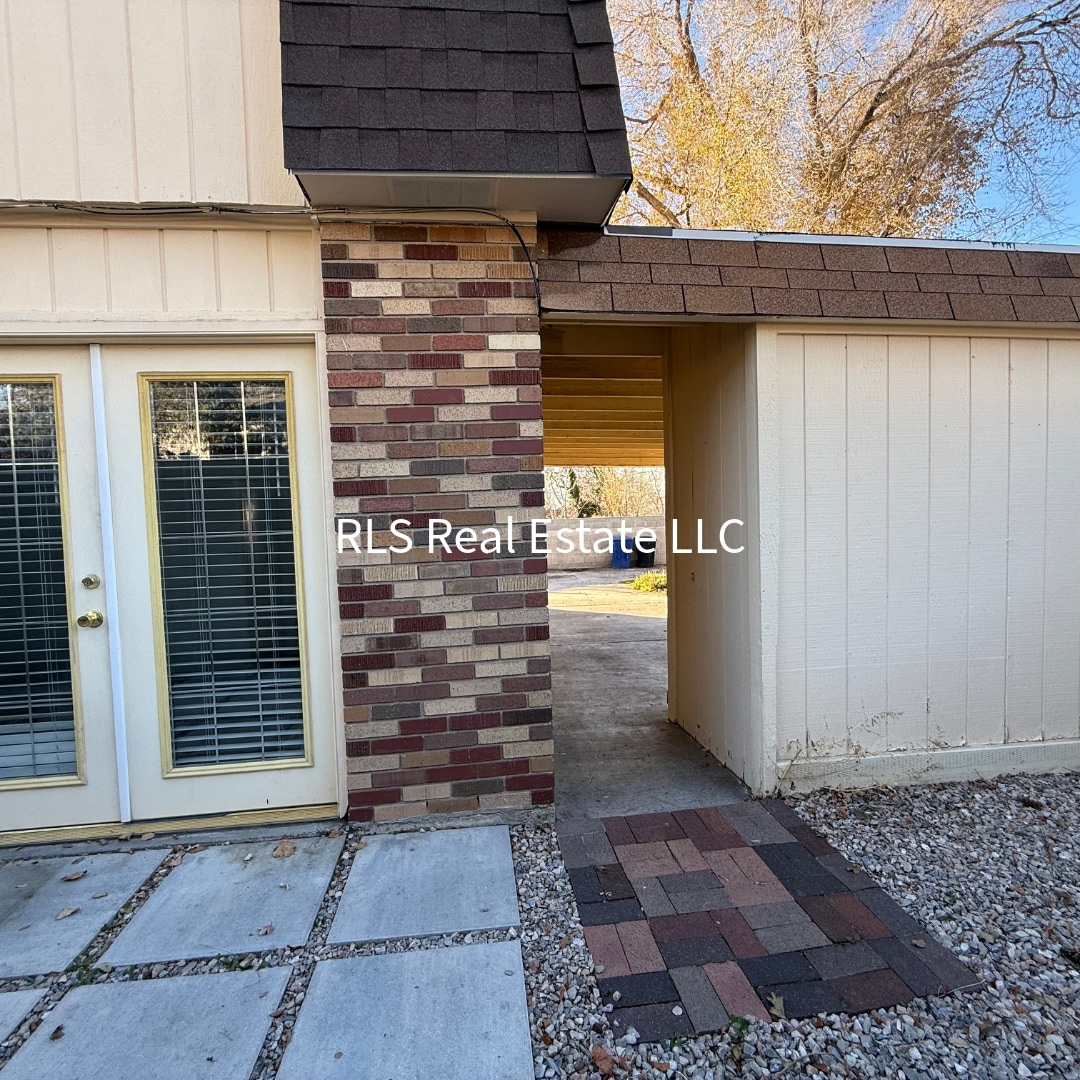 Building Photo - 1495 E 8600 S