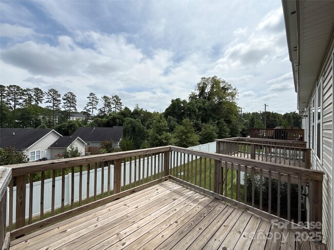 Building Photo - 1110 Keydet Dr