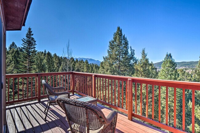 Building Photo - 1131 Pine Ridge Rd