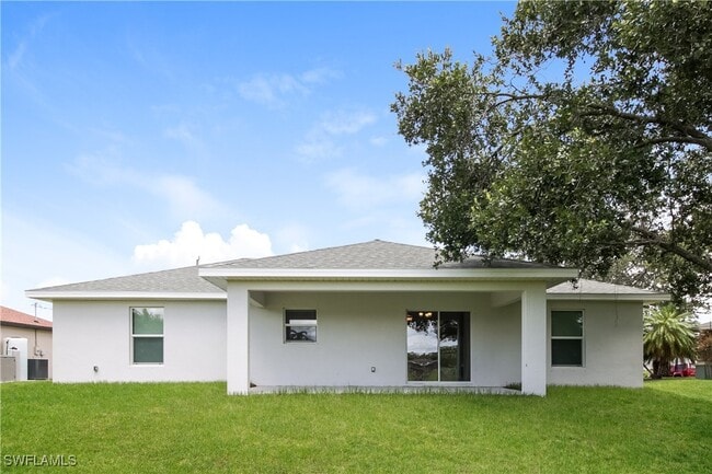 Building Photo - 5011 Beecher St