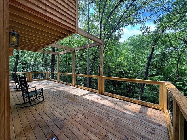 Building Photo - 4553 Buckhorn Cir