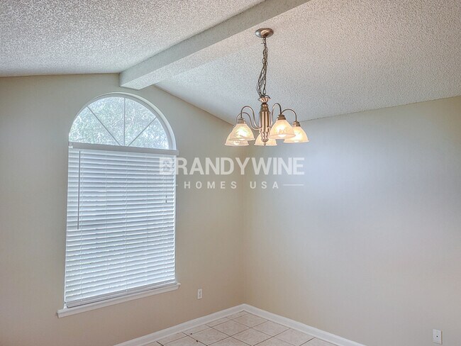 Building Photo - 1  MONTH FREE RENT- CALL TODAY TO SAVE