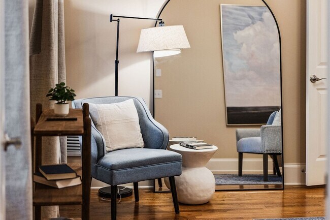 Building Photo - 1036 Clifton St