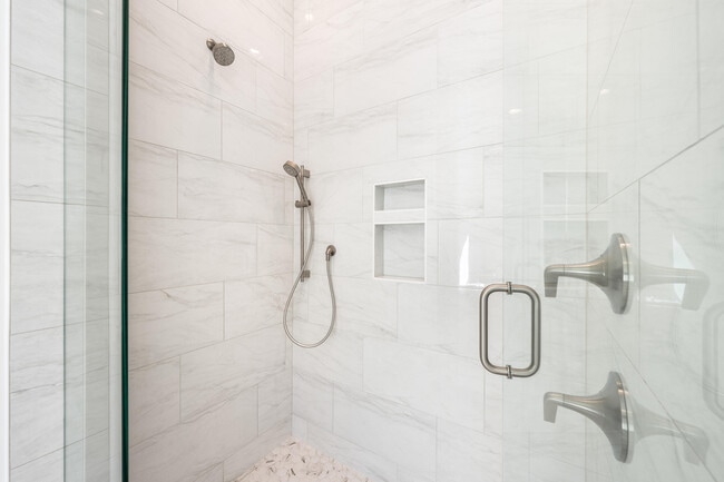 Building Photo - 101 Pollard Cv E