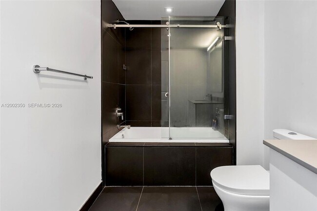 Building Photo - 1600 NE 1st Ave