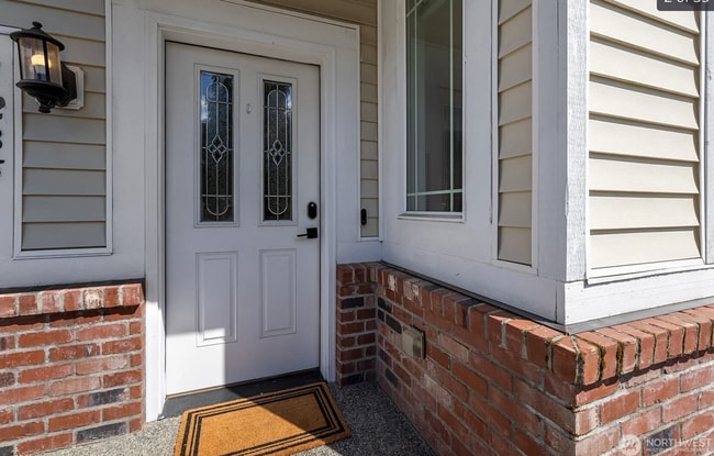 Building Photo - 4 Bed + Bonus Room, 2.5 Bath Home in Coyot...