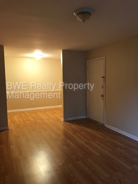 Building Photo - Whitland Place 1 bedroom Condo