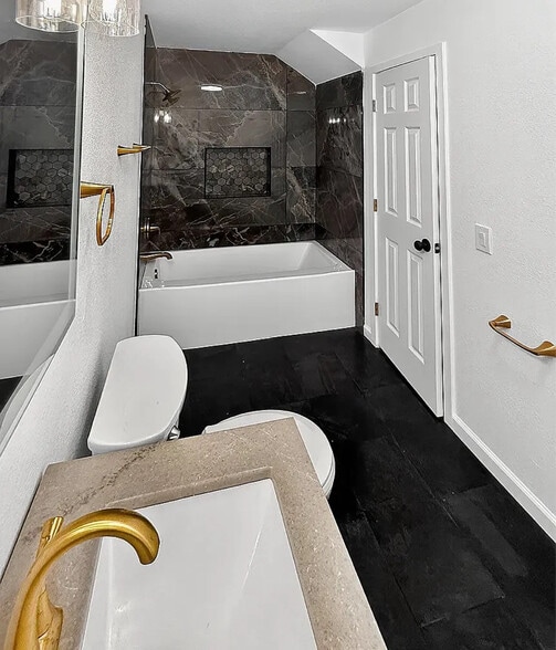 Building Photo - 4483 Bond St