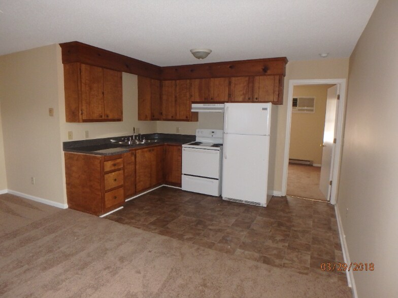 Building Photo - 805 Peed Dr