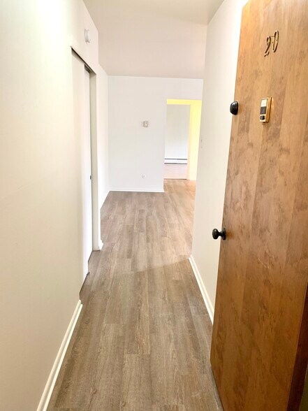 Building Photo - 335 E Lancaster Ave