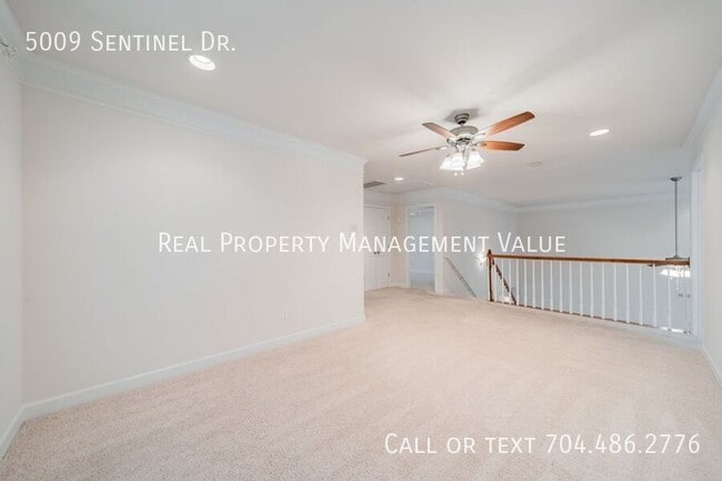 Building Photo - 5009 Sentinel Dr