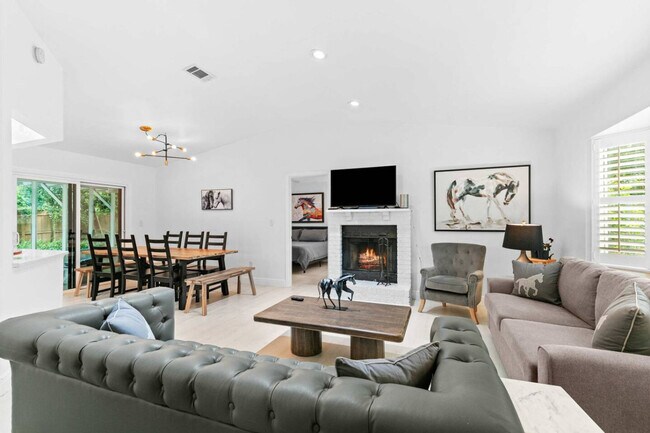 Primary Photo - 1844 NW 42nd Ave