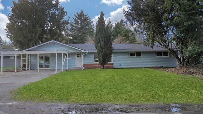 Building Photo - Remodeled Lacey Rambler