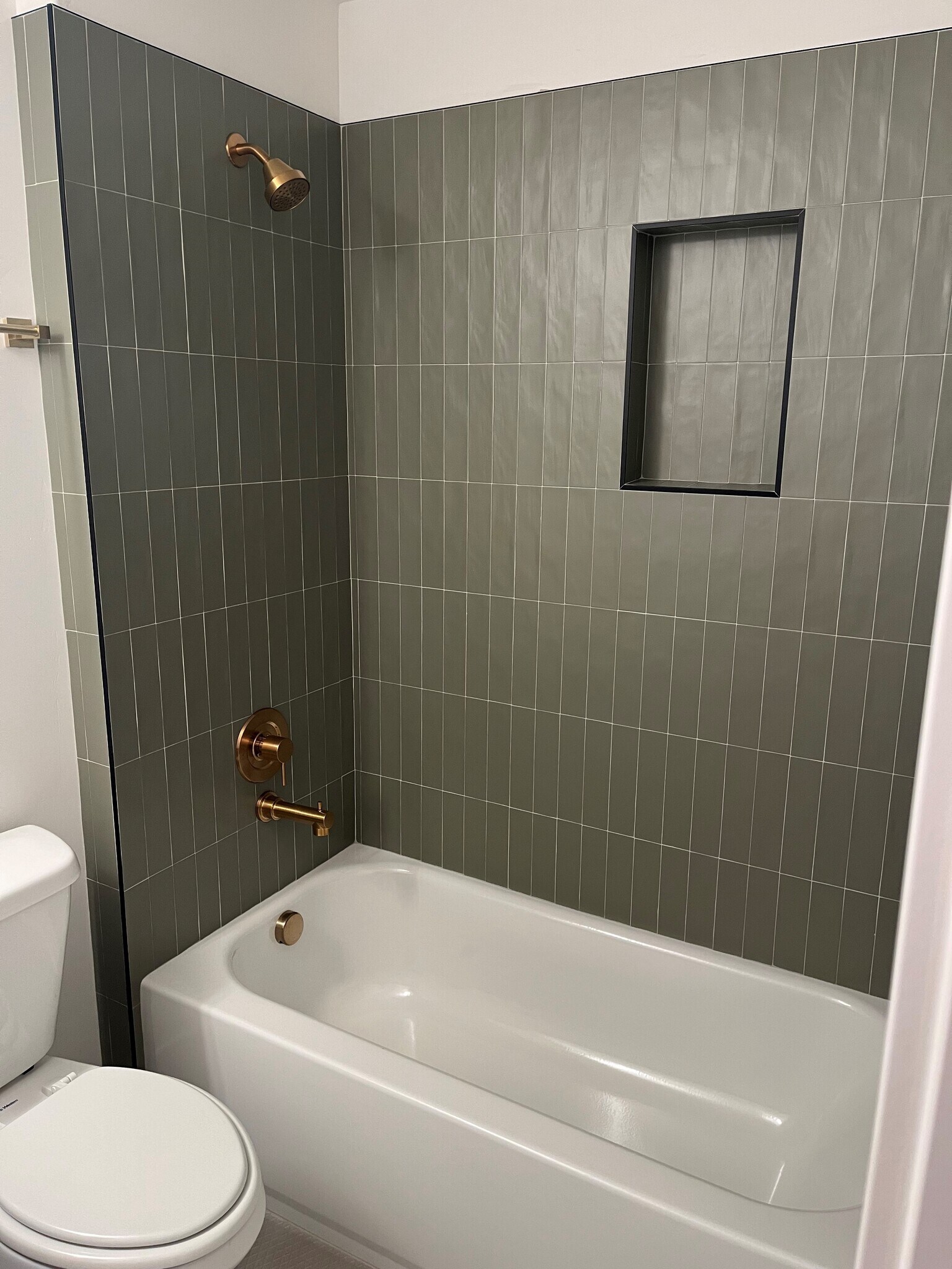 2nd bathroom - 569 E 7215 S