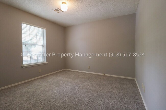 Building Photo - 6246 S Yorktown Pl