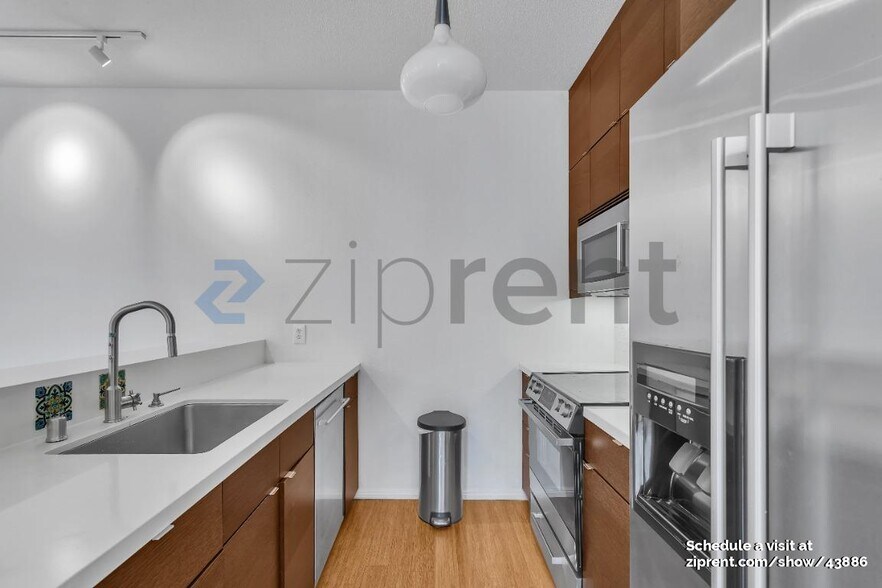 Building Photo - 1930 Eddy St