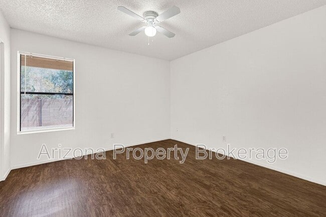 Building Photo - 4818 E Camino St