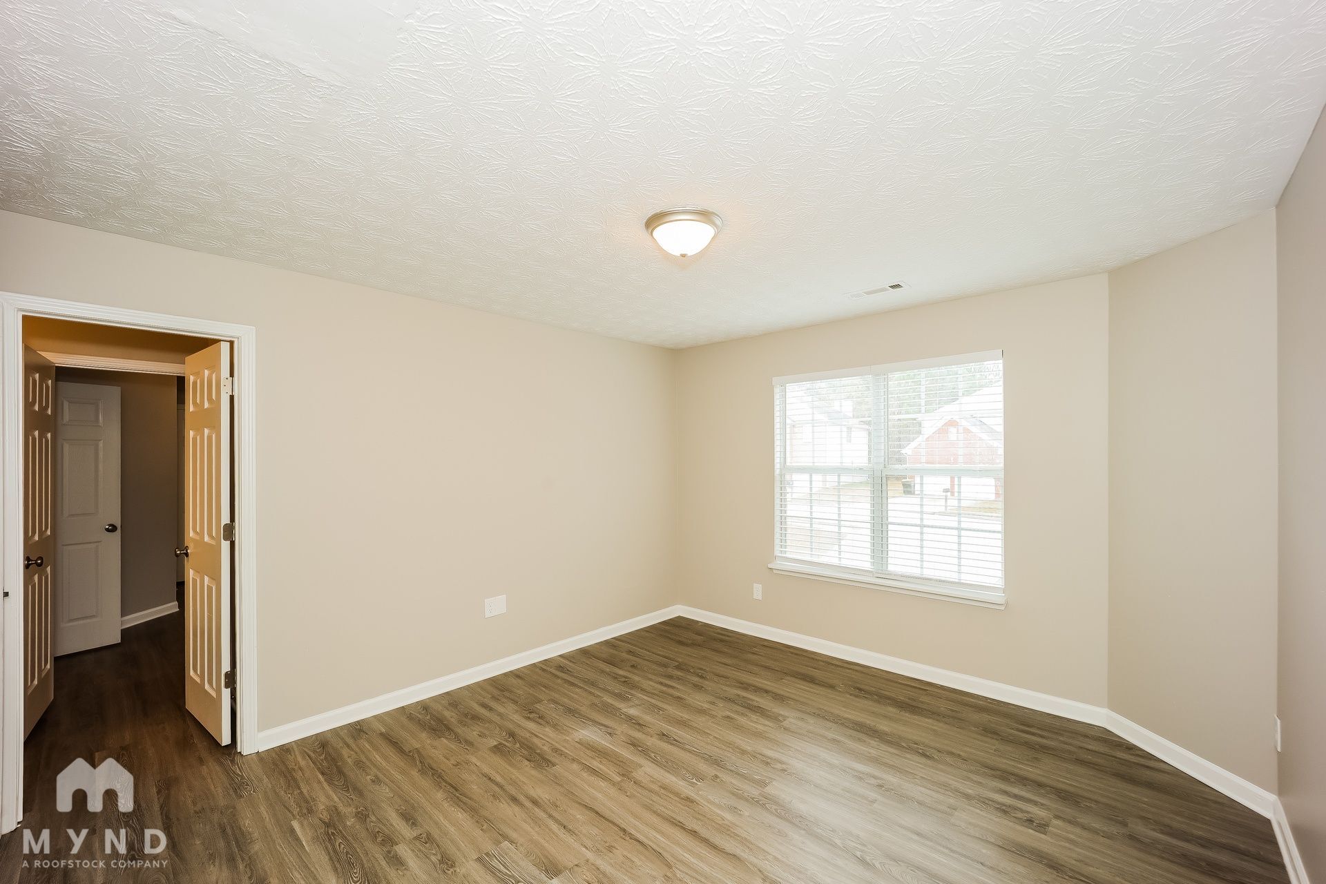 Building Photo - 3302 Summer Brooke Ln