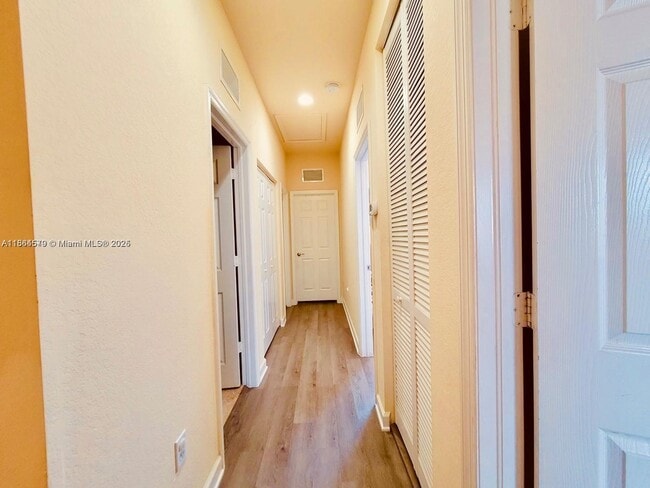 Building Photo - 9541 SW 171st Pl