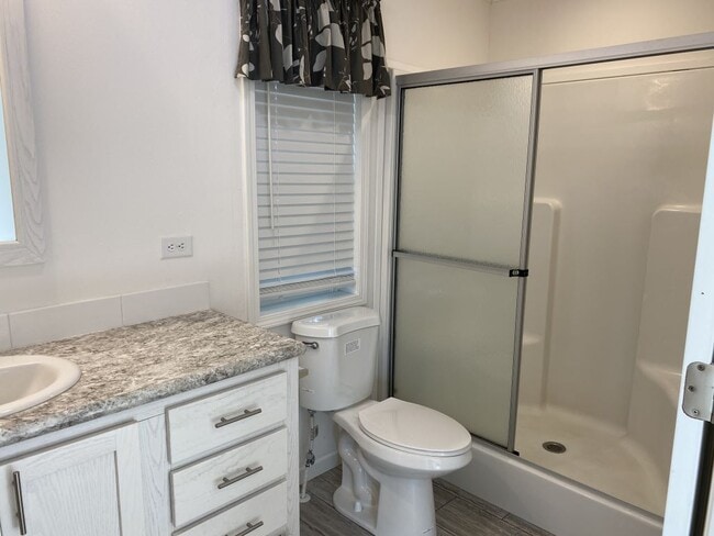 Building Photo - 2610 Dogwood Pl