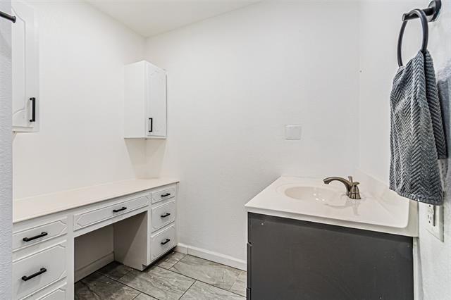 Building Photo - 1805 W Cedar Elm Dr