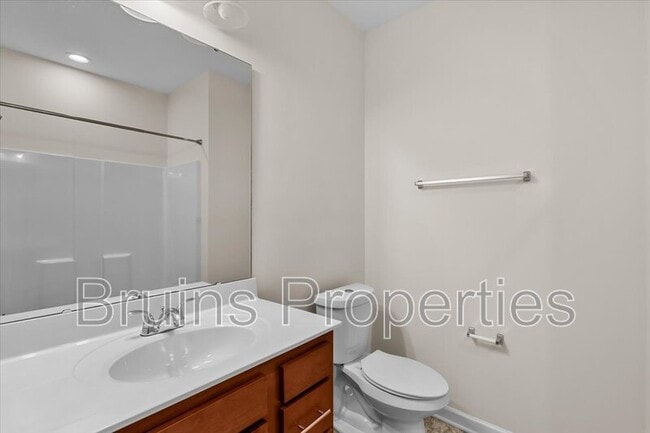 Building Photo - 2606 Pennoak Way