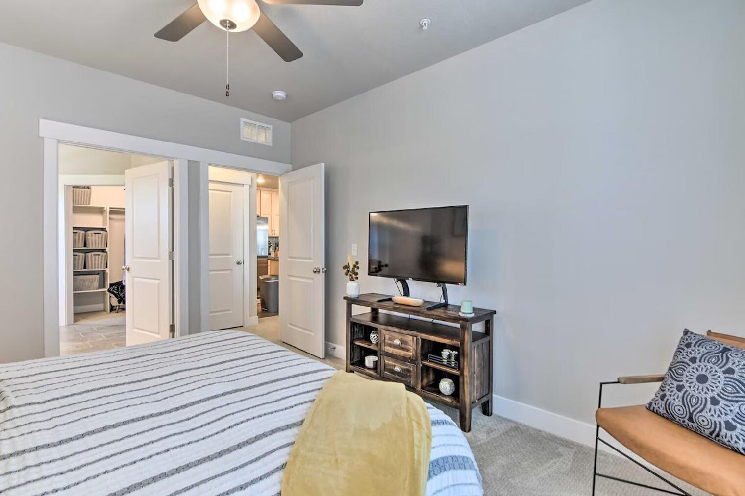 Building Photo - 4622 Hahns Peak Dr